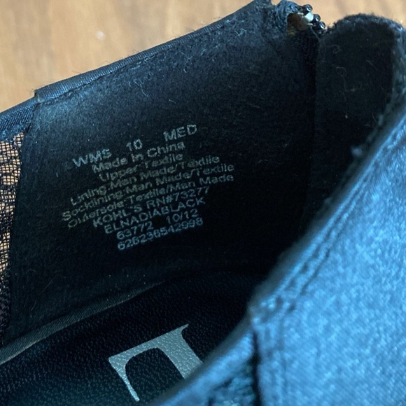 Elle Black Lace Peep-Toe Heels - Picture 7 of 8